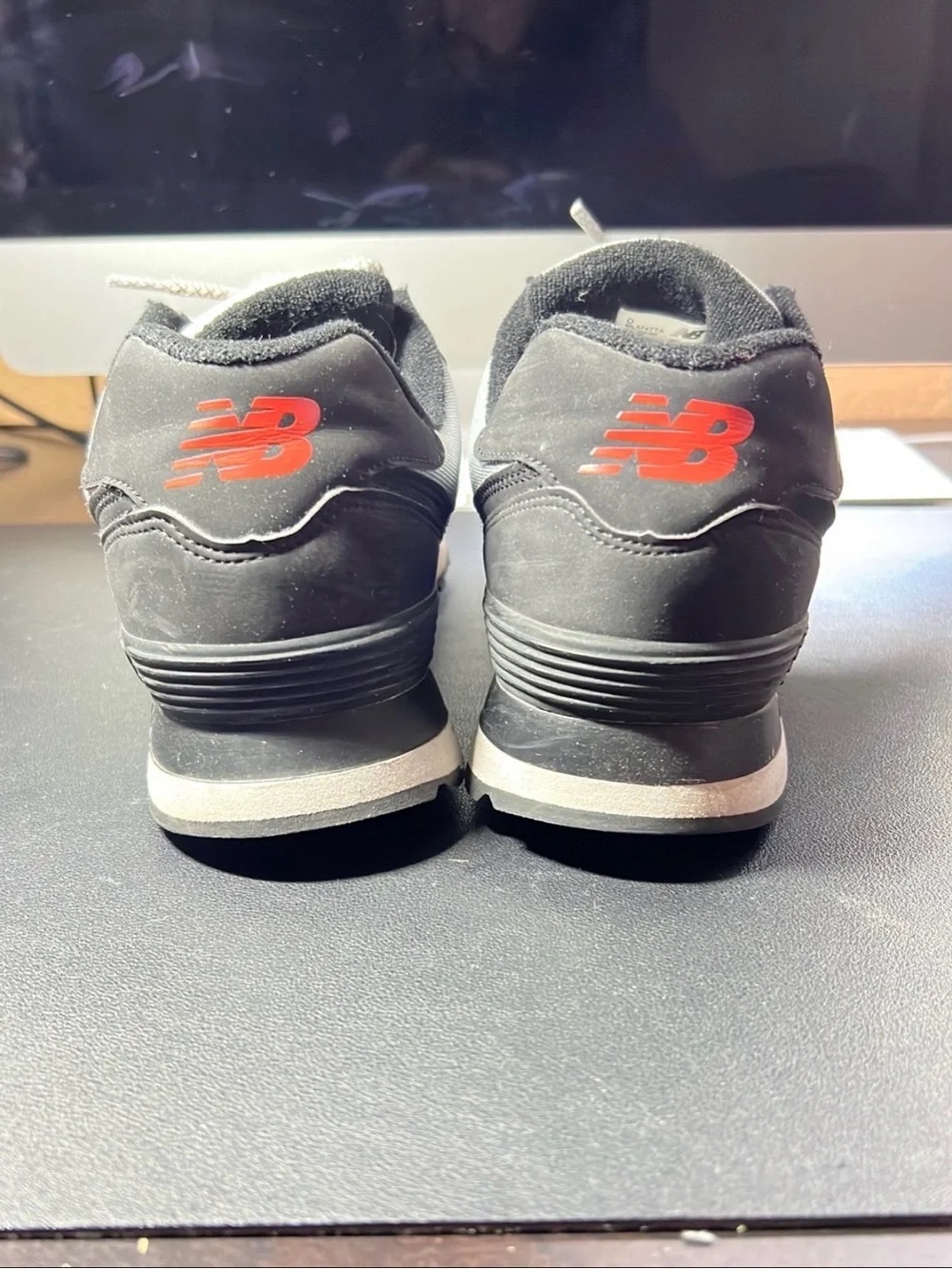New Balance Men's Light Gray Sneakers with Red Accents